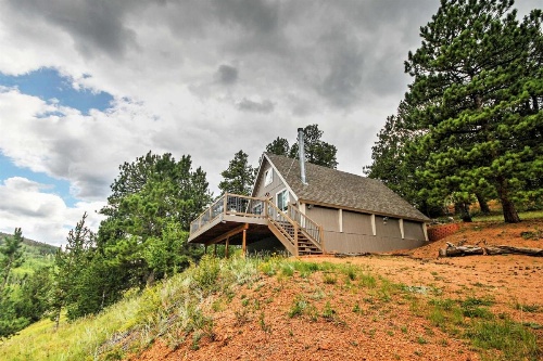 Hillside Cripple Creek Cabin with Hot Tub, Mtn Views! image 13
