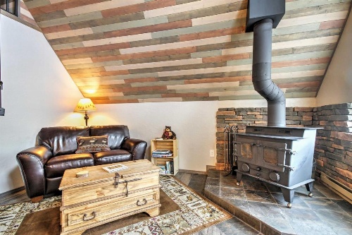 Hillside Cripple Creek Cabin with Hot Tub, Mtn Views! image 16